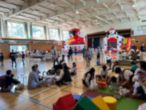 アクトキッズパーク 準備中の会場の様子（モザイク処理済み）